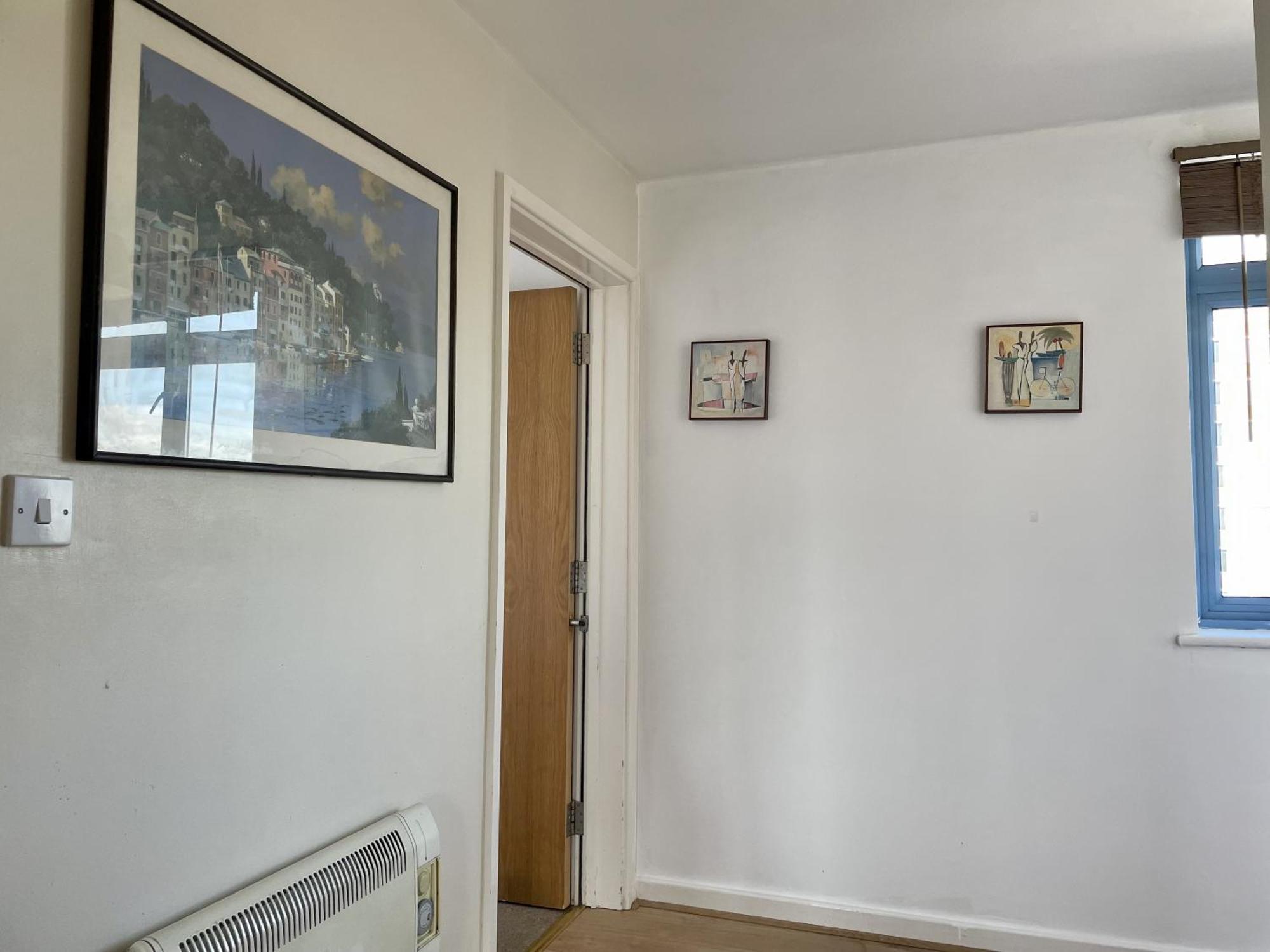 Hk Life Serviced Apartment , City Centre Swindon Dış mekan fotoğraf